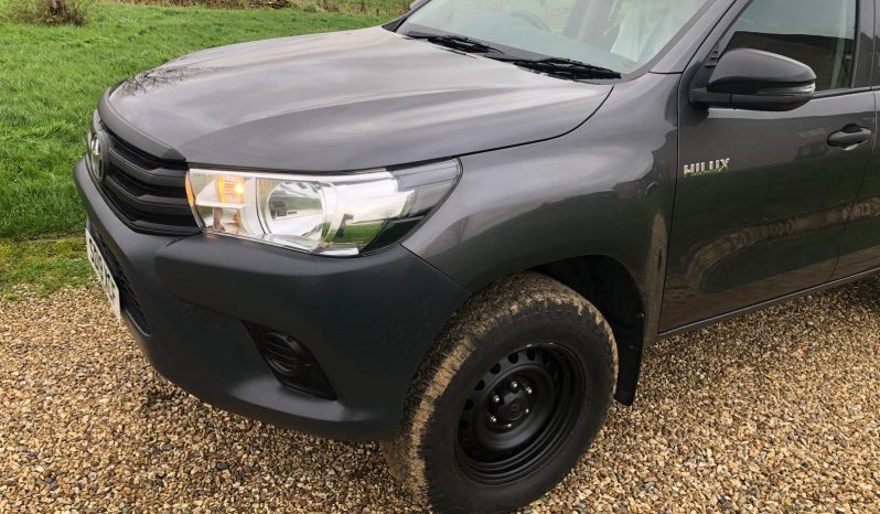 Toyota Hilux 2019 full