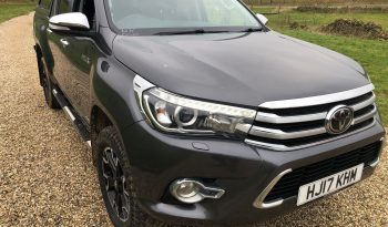 Toyota Hilux 2017 full